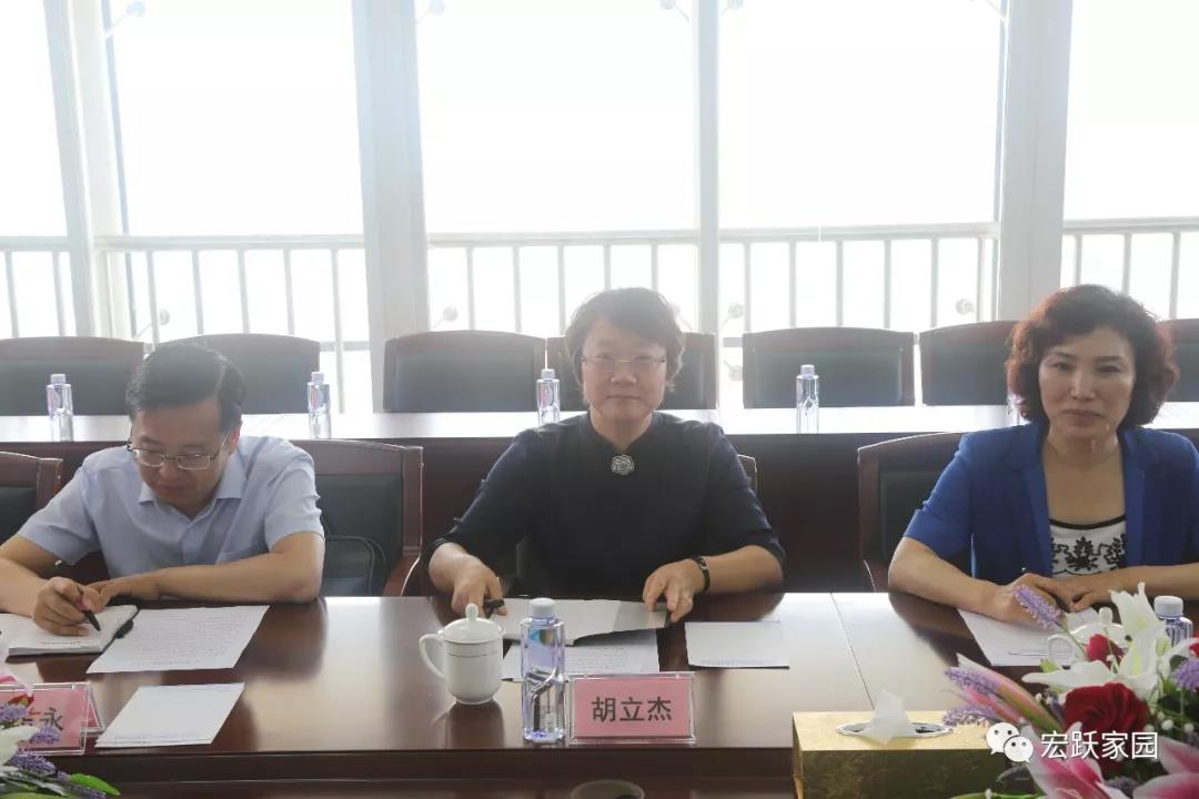 遼寧省委組織部副部長胡立杰、干部處處長李志永一行到連石化工調研